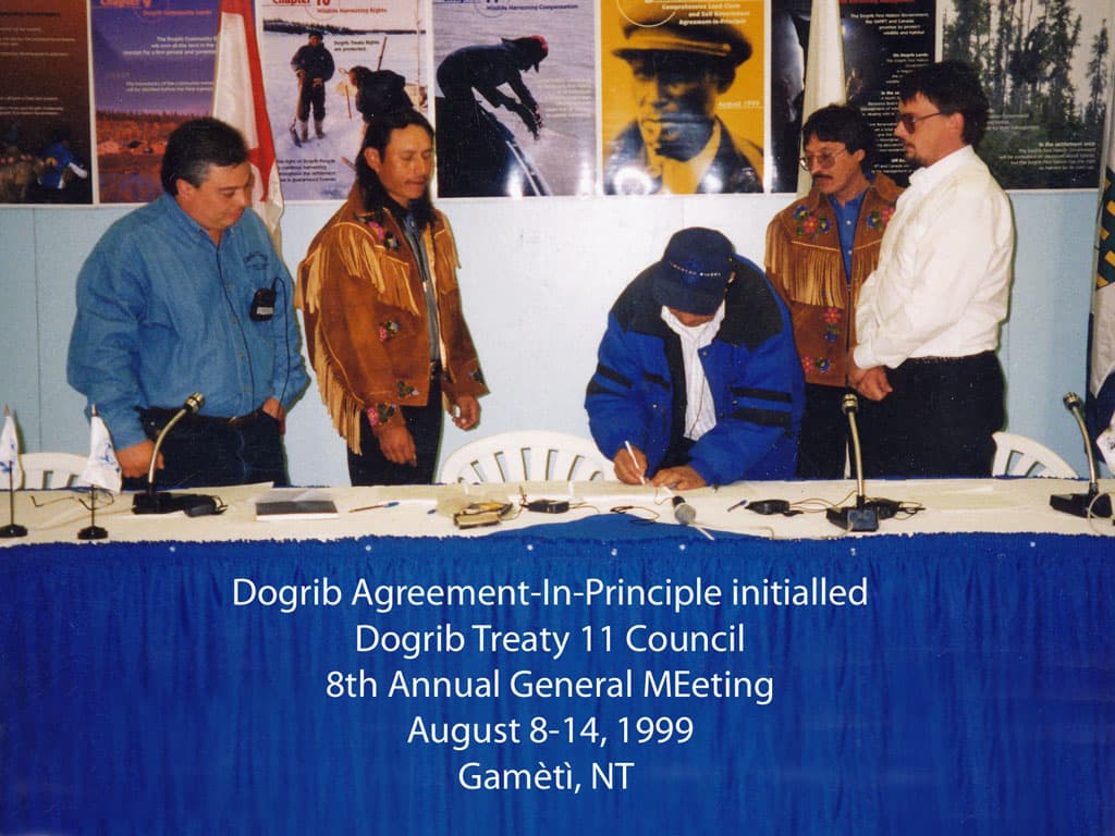 Dogrib Agreement-In-Principle initialled in GamÃ¨tÃ¬